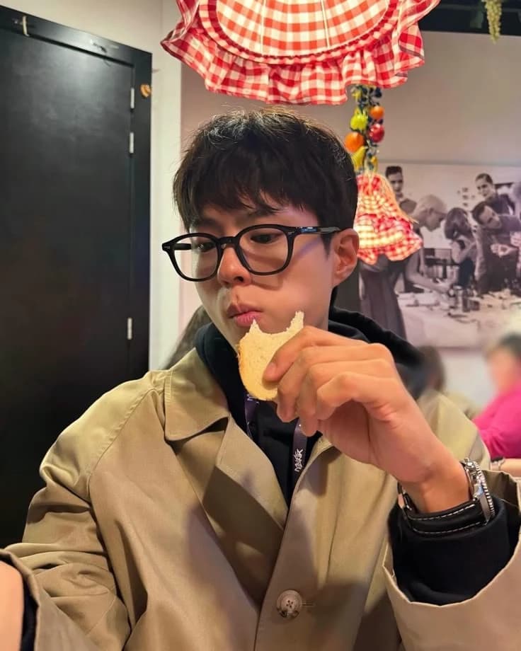 Park bo gum thumbnail