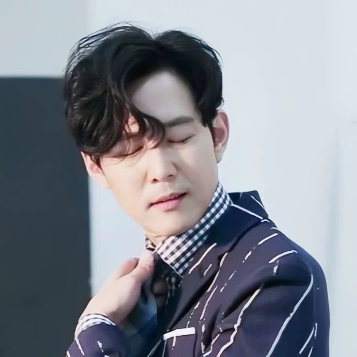 Lee jung-jae thumbnail