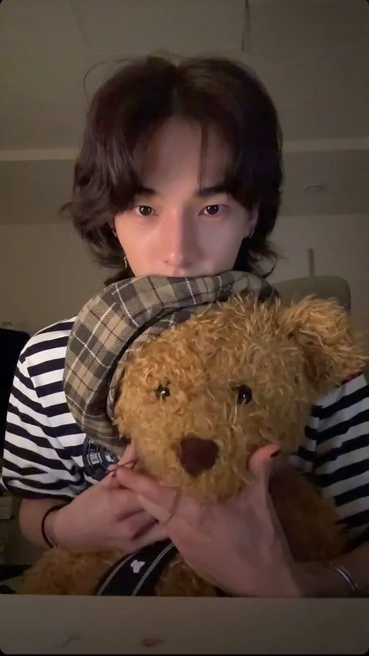 Hwang Hyunjin - Namorado thumbnail