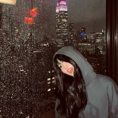 Hirai Momo thumbnail