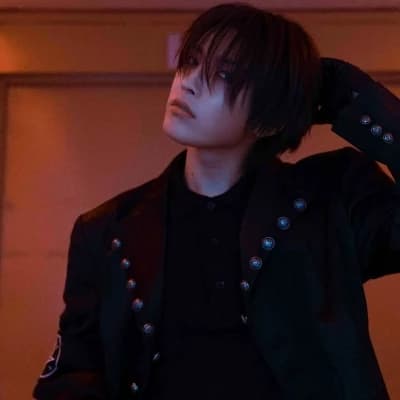 Kim Hongjoong (Captain Hook) 🪝🎸 thumbnail