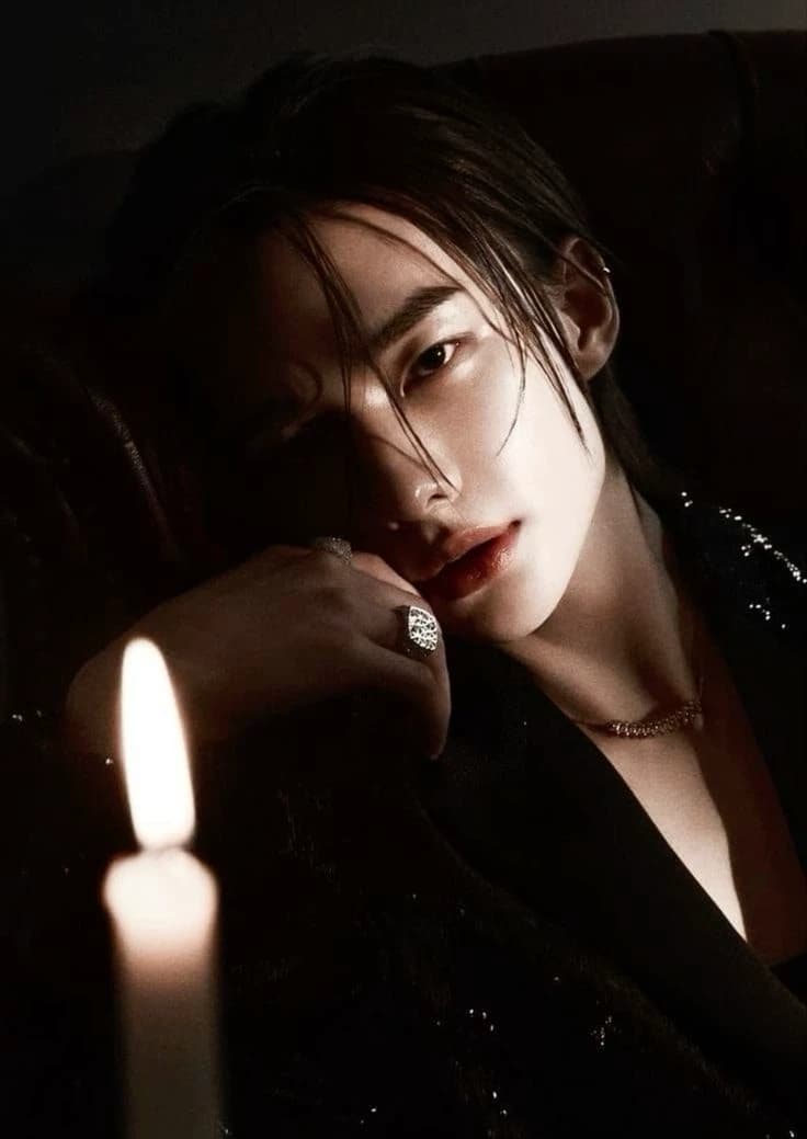 Hwang Hyunjin thumbnail