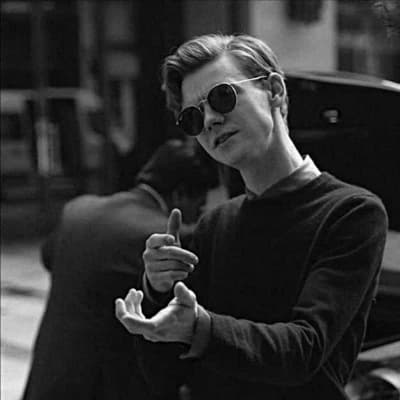 Thomas Sangster thumbnail