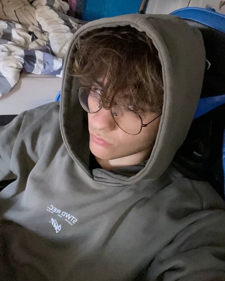 Logan Thorne thumbnail