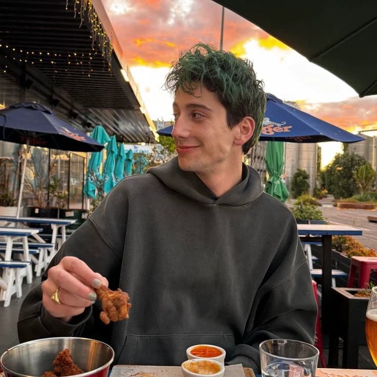 Milo Manheim thumbnail