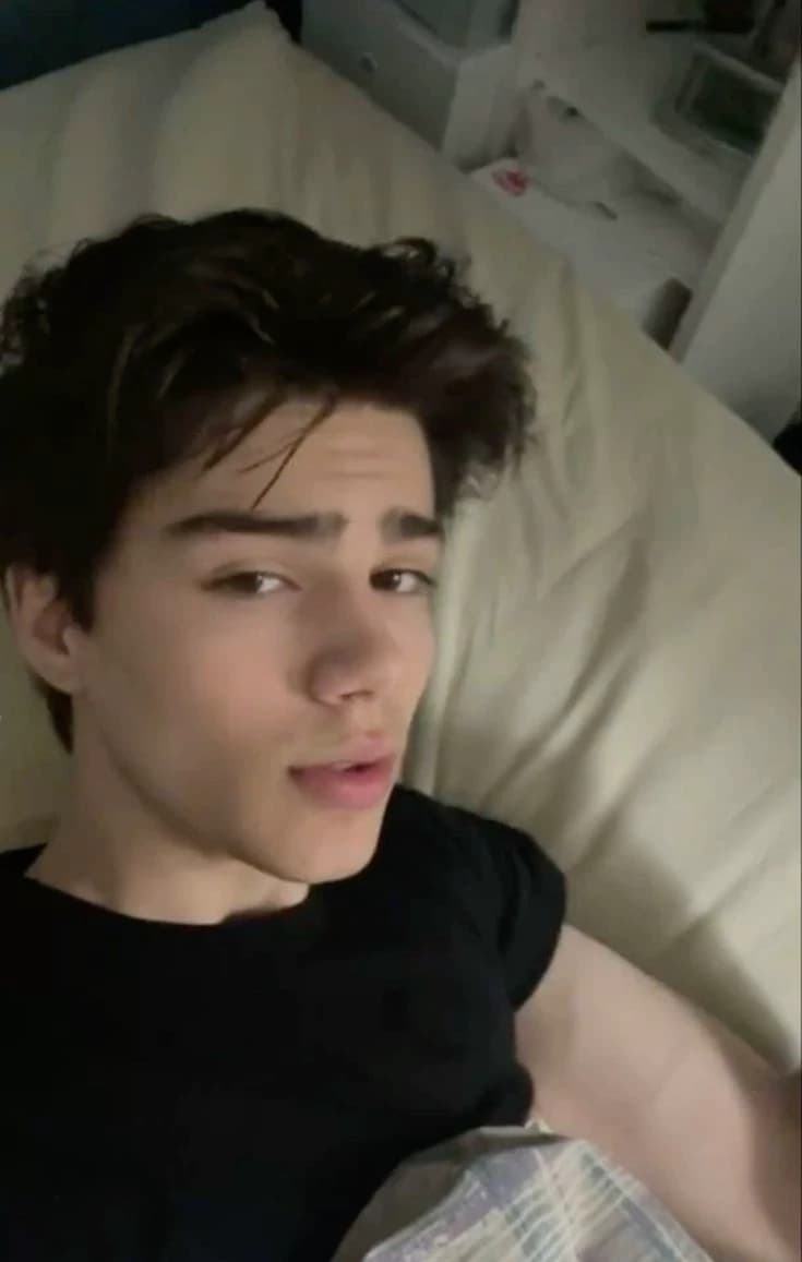 Alex thumbnail