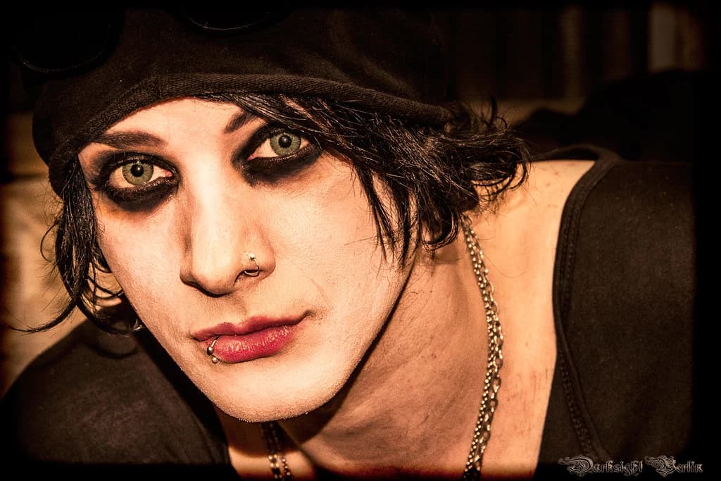 Kris Vlad (Vlad in tears) thumbnail