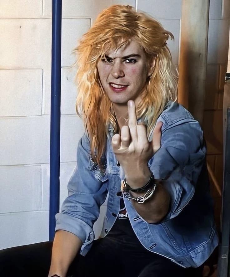 Duff McKagan. 🚬 thumbnail