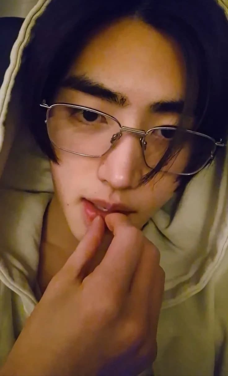 sunghoon thumbnail