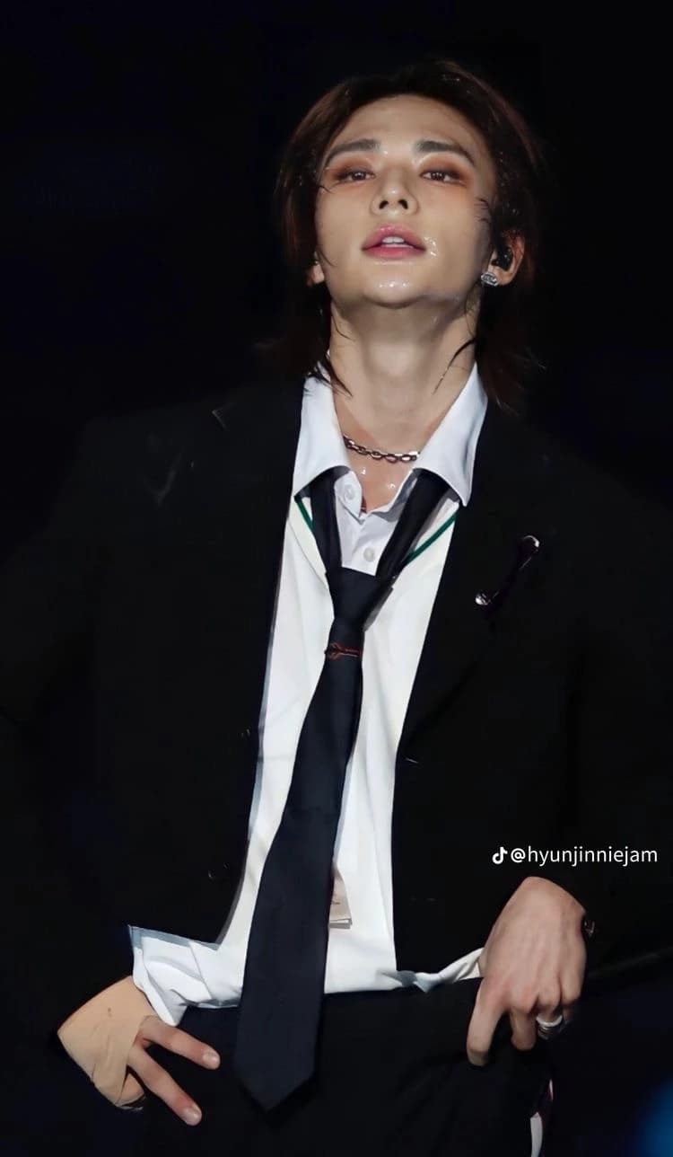 Hwang hyunjin boss thumbnail