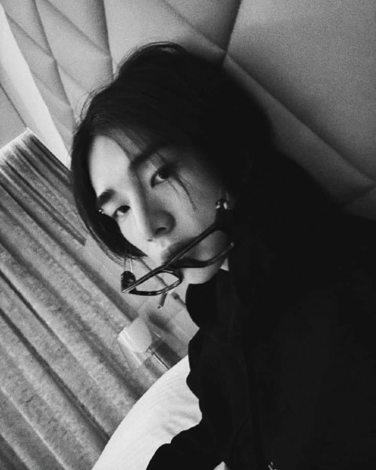 Hwang Hyunjin thumbnail