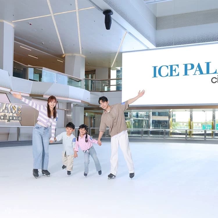 Ice Family thumbnail