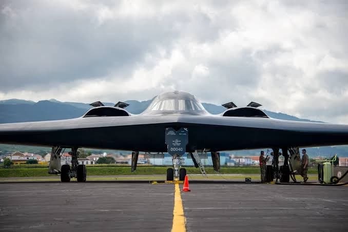 B-2 spirit thumbnail