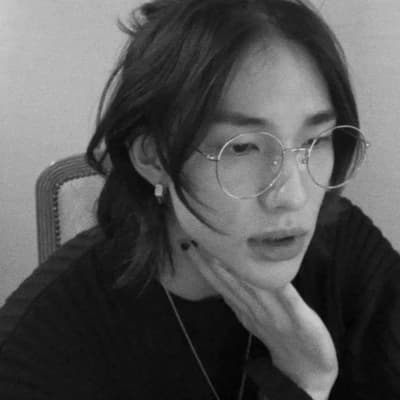 Hwang Hyunjin thumbnail