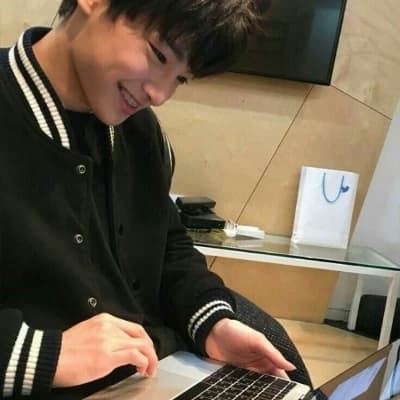 The jeongin (i.n) thumbnail