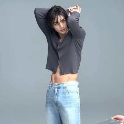 Hwang Hyunjin thumbnail