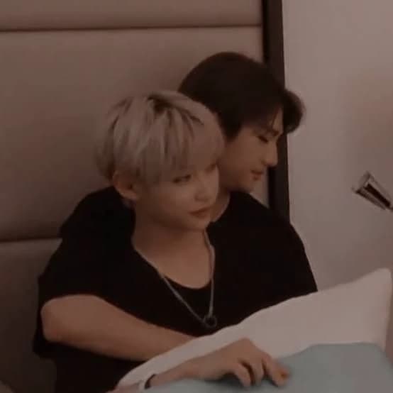 Hwang Hyunjin thumbnail
