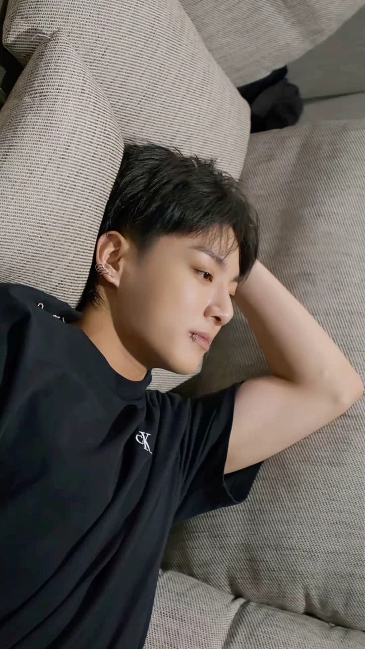 Jeon Jungkook thumbnail