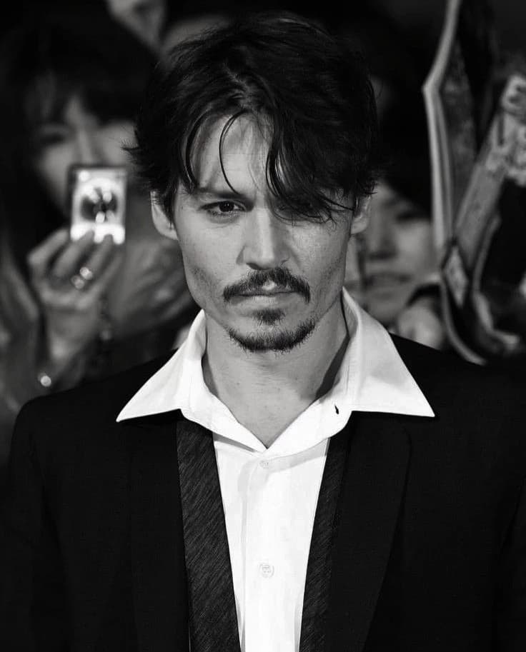 Johnny Depp 𖦹 thumbnail