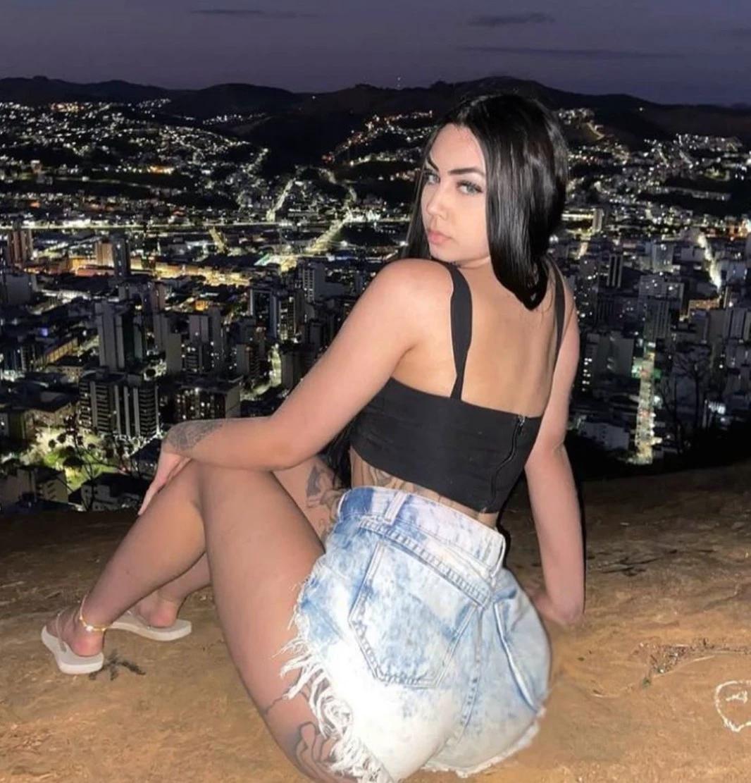 Laura thumbnail