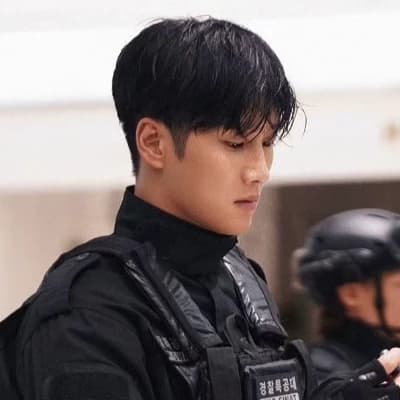 Lee du-sik thumbnail