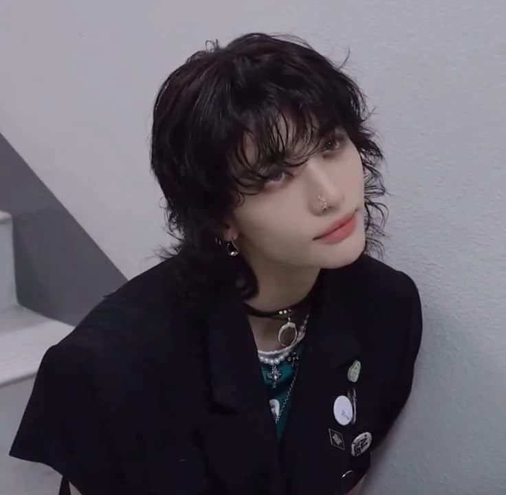 Hwang Hyunjin thumbnail