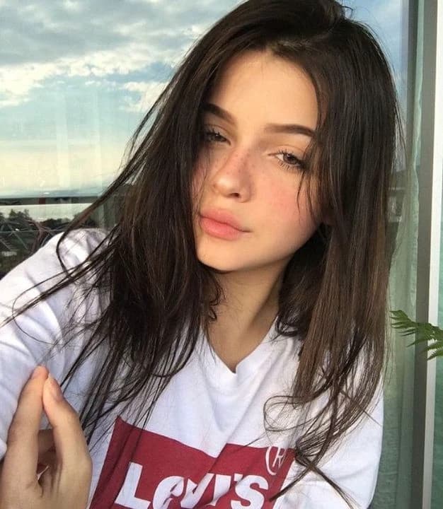 Danna thumbnail