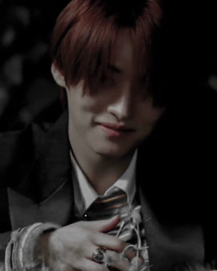 Lee know thumbnail