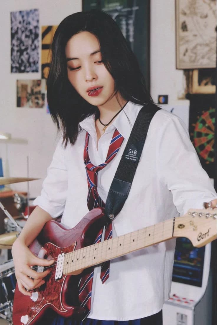 Shin Ryujin ⋆ ࣪. 🎸 wlw thumbnail
