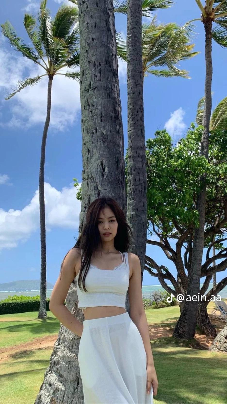 Jennie Kim lesbian thumbnail