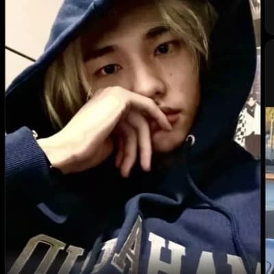 Hyunjin thumbnail