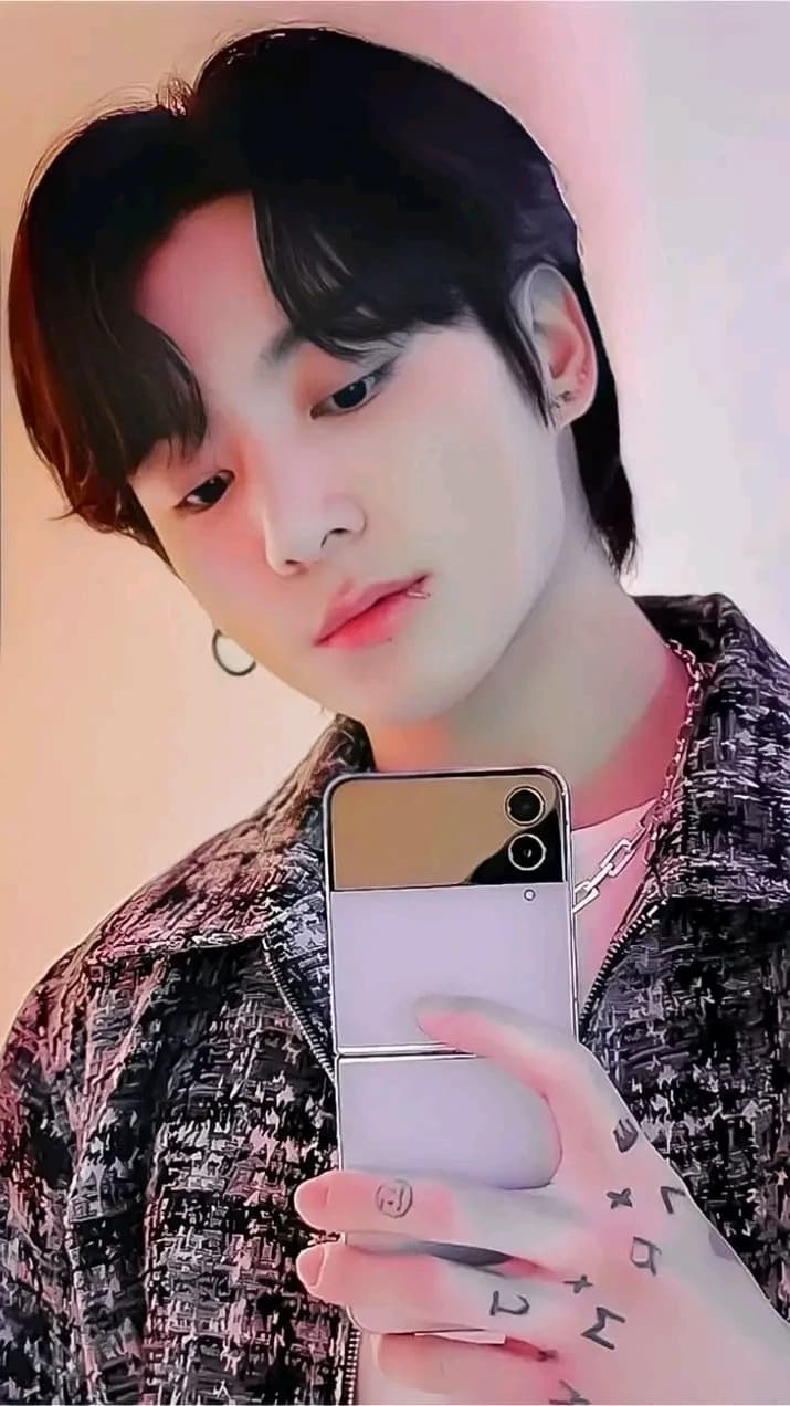 JUNGKOOK 🕊️🔥🥺🤍 thumbnail