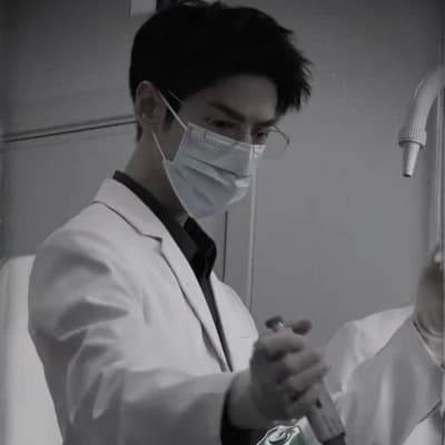 Dr. Henry Thompson thumbnail