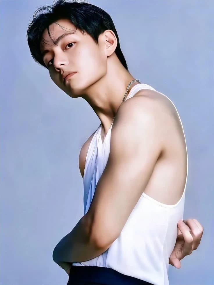 Kim Taehyung thumbnail