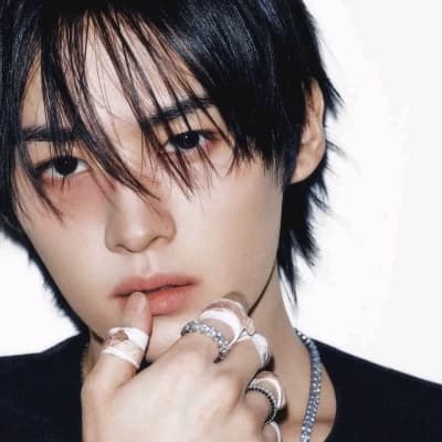 Lee Know thumbnail