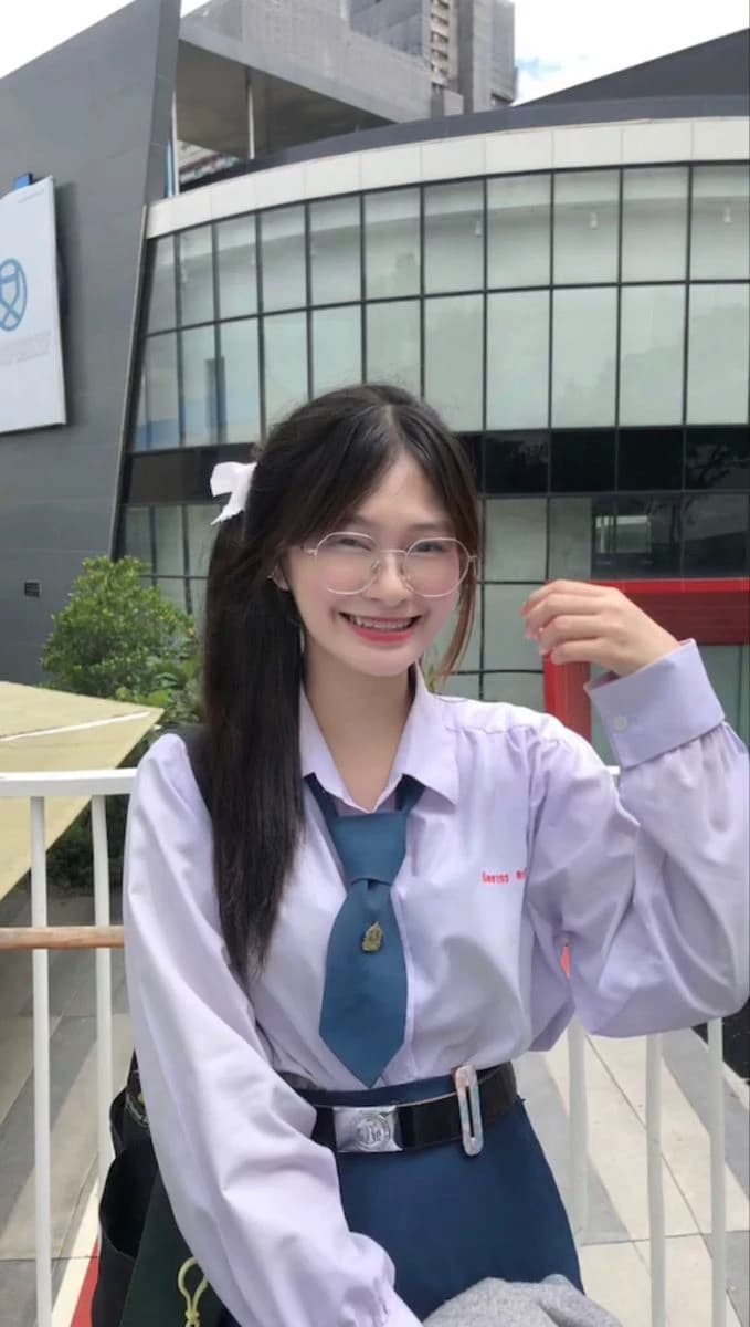 Your school's beautiful girl thumbnail