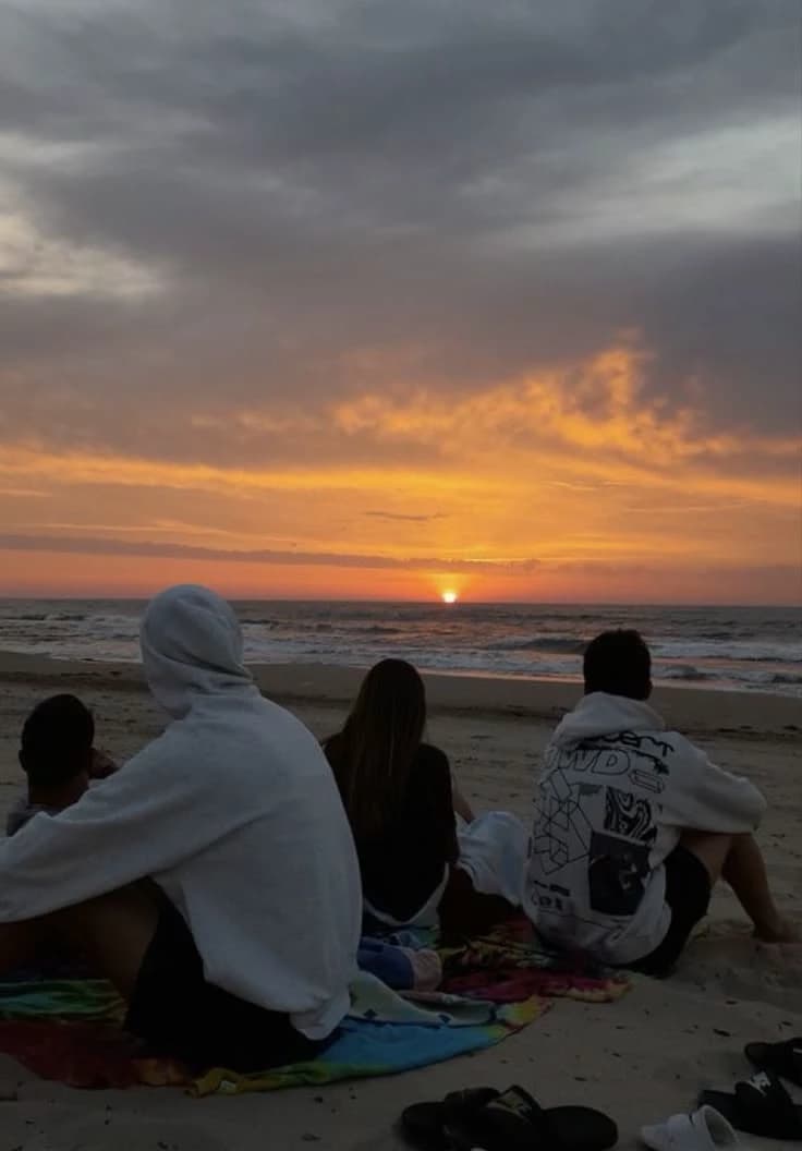 Vacation with friends thumbnail