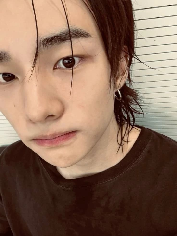 Hwang Hyunjin thumbnail