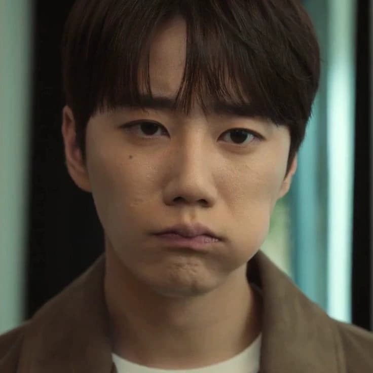 lee jun young  thumbnail