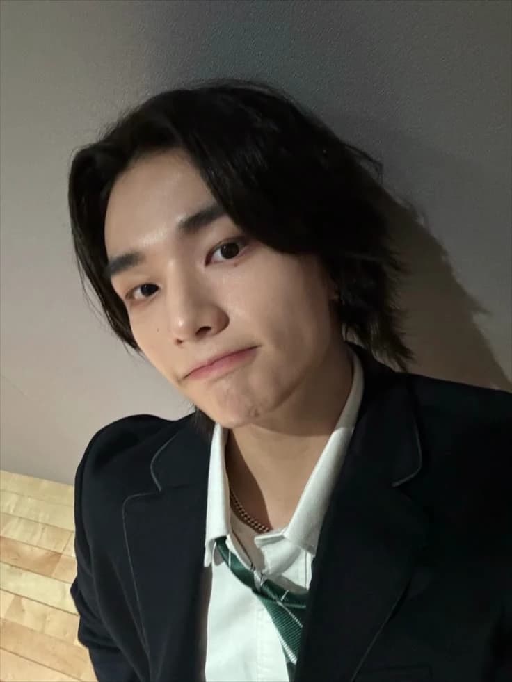 Hyunjin thumbnail