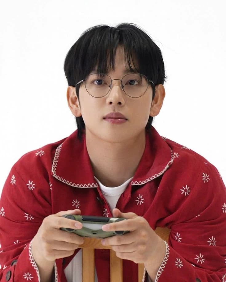Yim siwan thumbnail