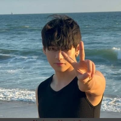 Kim Taehyung  thumbnail