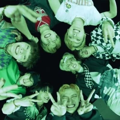 Stray Kids thumbnail
