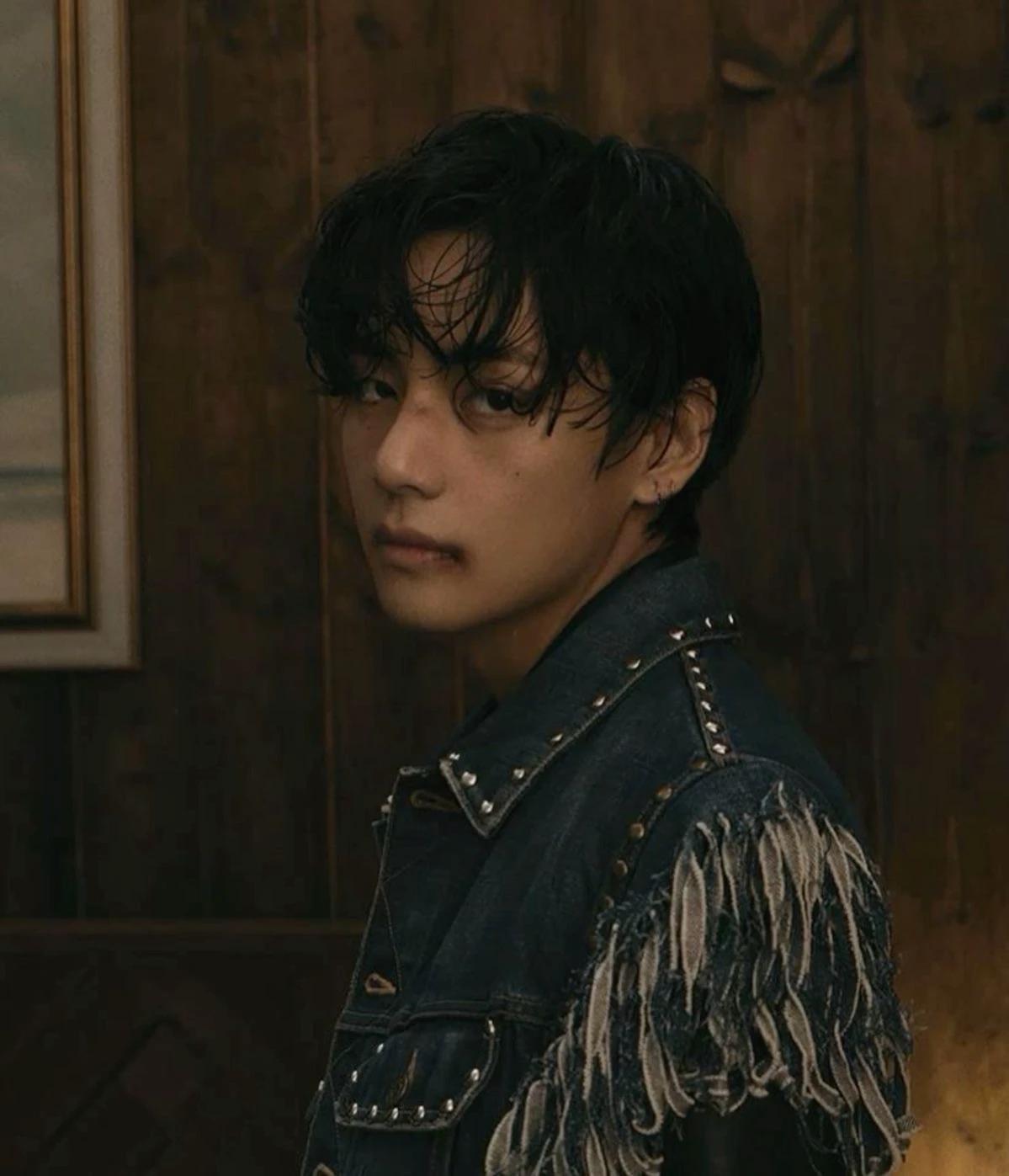 Kim Taehyung thumbnail