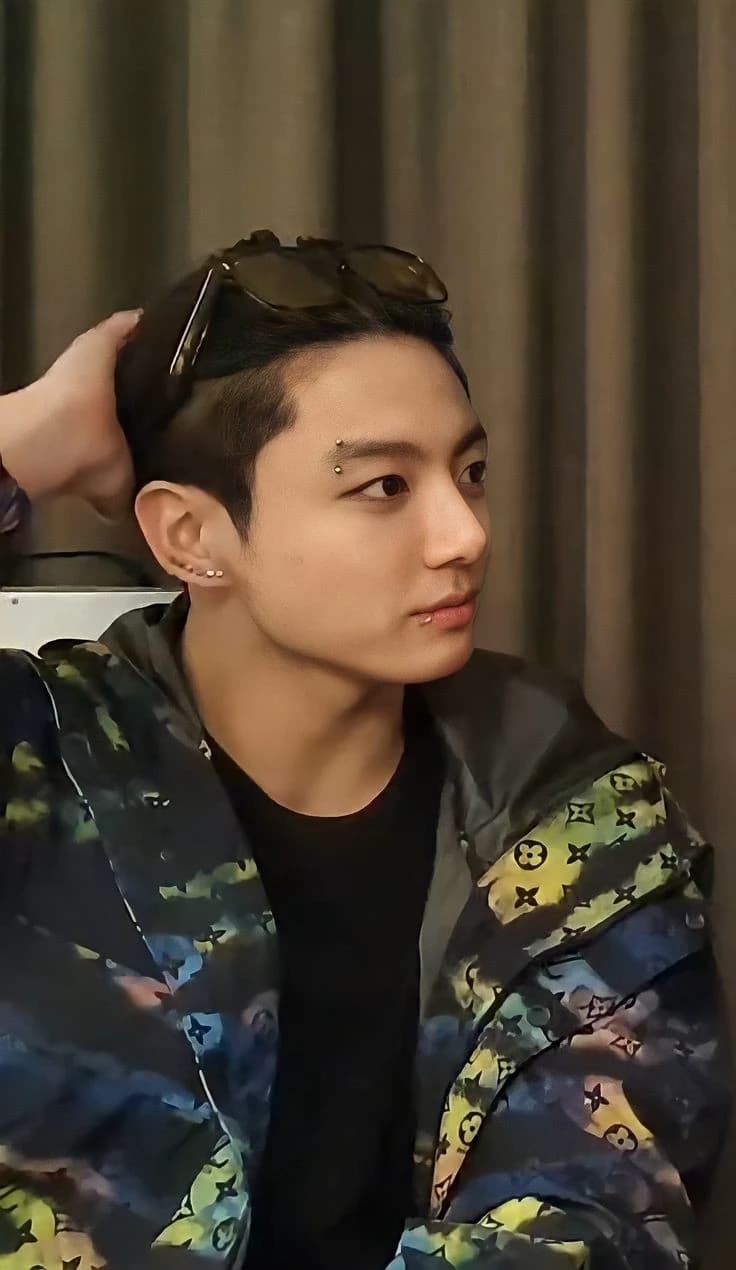 Jeon Jungkook thumbnail