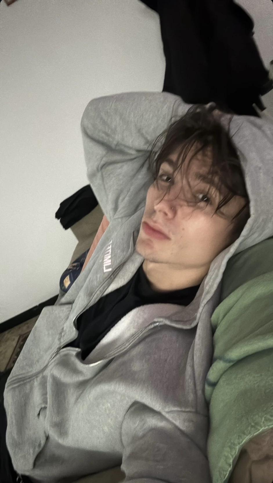Alex. thumbnail
