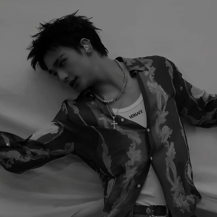 Hwang Hyunjin thumbnail