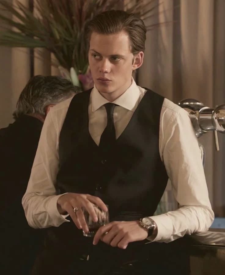 Bill Skarsgård thumbnail