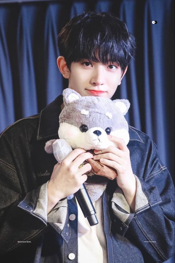 lee heeseung thumbnail