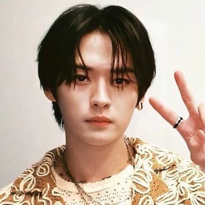 Lee know thumbnail